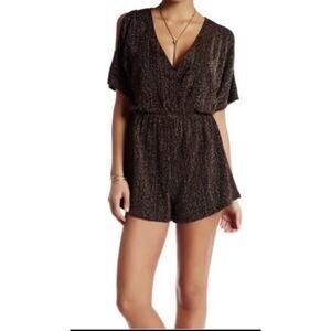ASTR The Label Gold and Black Metallic Shimmer Cold Shoulder Romper Size XS